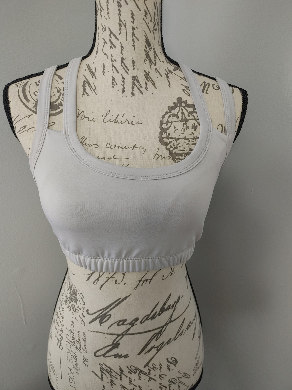 KIAVA White Racerback Scoop Sports Bra